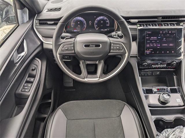 new 2025 Jeep Grand Cherokee car, priced at $43,115