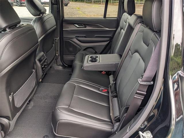 new 2025 Jeep Grand Cherokee car, priced at $46,396