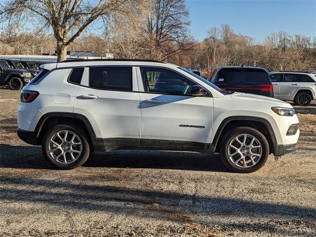 new 2024 Jeep Compass car, priced at $30,490