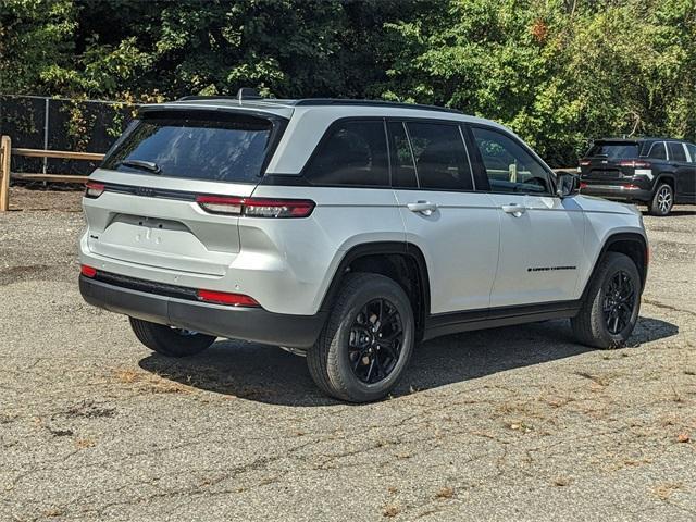 new 2025 Jeep Grand Cherokee car, priced at $44,030