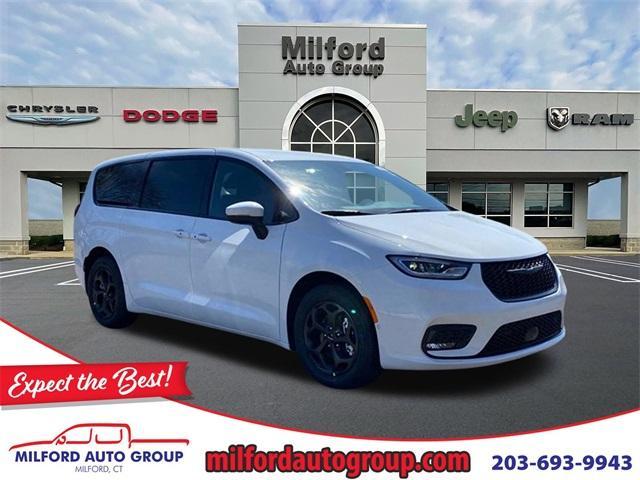 new 2023 Chrysler Pacifica Hybrid car, priced at $46,723