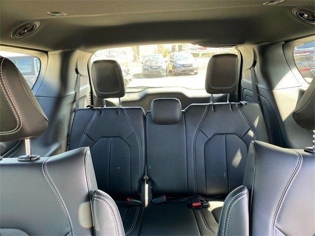 new 2023 Chrysler Pacifica Hybrid car, priced at $46,723