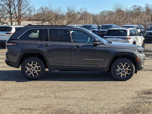 new 2025 Jeep Grand Cherokee car, priced at $47,310