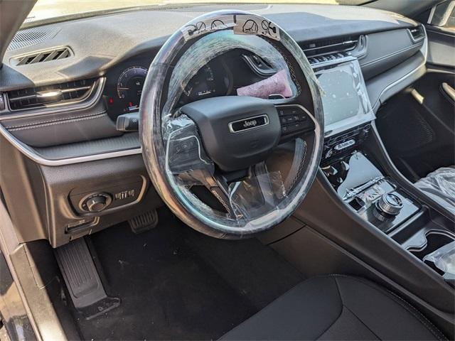 new 2025 Jeep Grand Cherokee car, priced at $41,572