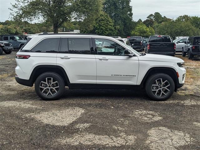 new 2025 Jeep Grand Cherokee car, priced at $47,715