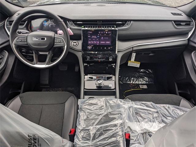 new 2025 Jeep Grand Cherokee car, priced at $44,355