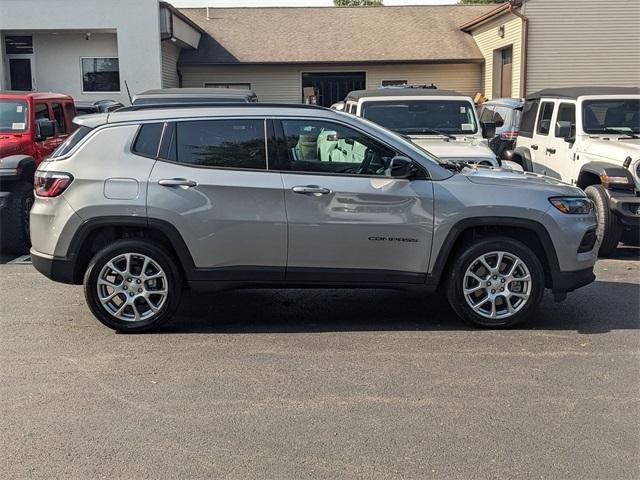 new 2024 Jeep Compass car, priced at $31,085