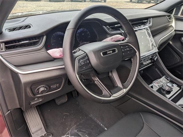 new 2025 Jeep Grand Cherokee car, priced at $44,170