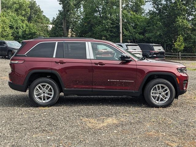 new 2025 Jeep Grand Cherokee car, priced at $44,170