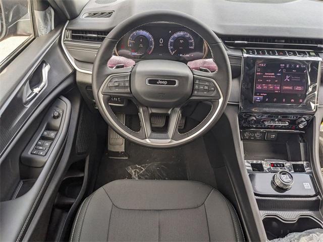 new 2025 Jeep Grand Cherokee car, priced at $44,170