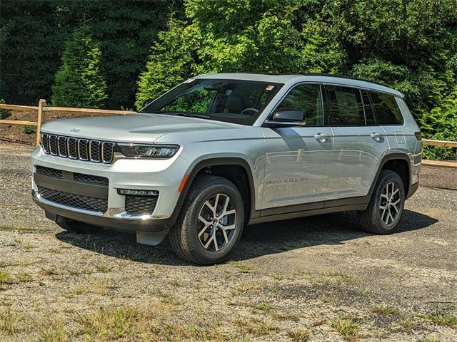 new 2024 Jeep Grand Cherokee L car, priced at $49,910