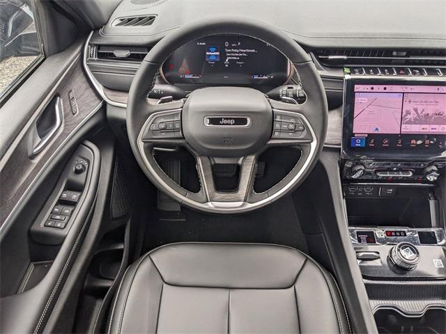 new 2025 Jeep Grand Cherokee car, priced at $47,396