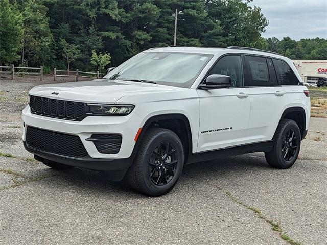 new 2025 Jeep Grand Cherokee car, priced at $46,135