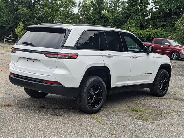 new 2025 Jeep Grand Cherokee car, priced at $46,135