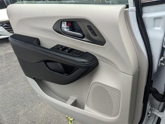 used 2023 Chrysler Pacifica car, priced at $34,299