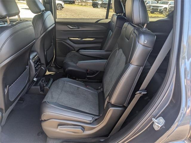 new 2025 Jeep Grand Cherokee L car, priced at $45,044