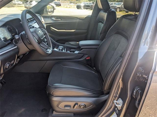 new 2025 Jeep Grand Cherokee L car, priced at $45,044