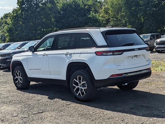 new 2024 Jeep Grand Cherokee car, priced at $48,715