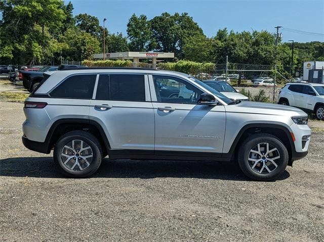 new 2024 Jeep Grand Cherokee car, priced at $46,795