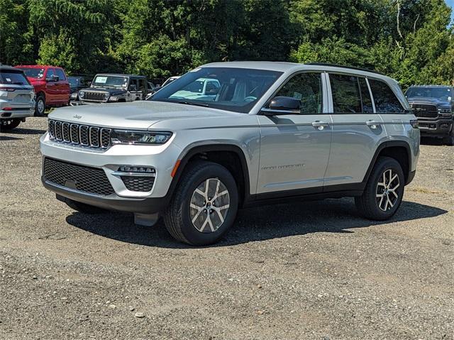 new 2024 Jeep Grand Cherokee car, priced at $46,795