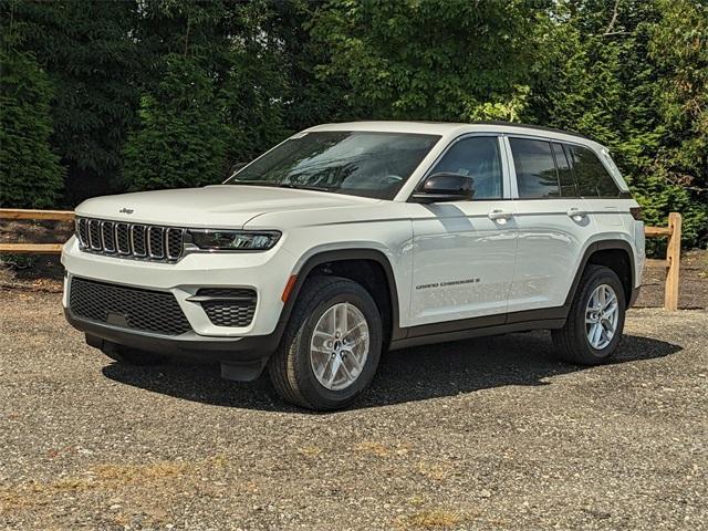 new 2025 Jeep Grand Cherokee car, priced at $41,875