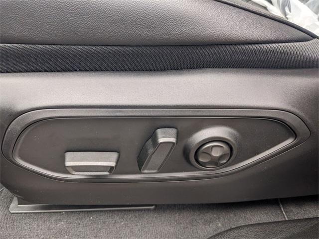 new 2025 Jeep Grand Cherokee car, priced at $42,115