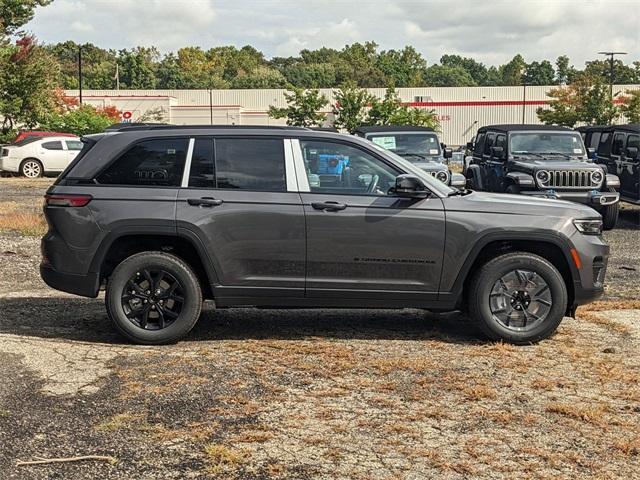 new 2025 Jeep Grand Cherokee car, priced at $45,030