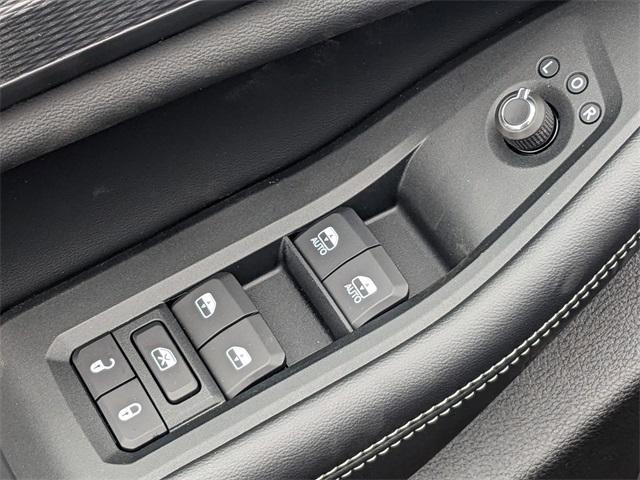 new 2025 Jeep Grand Cherokee car, priced at $42,710