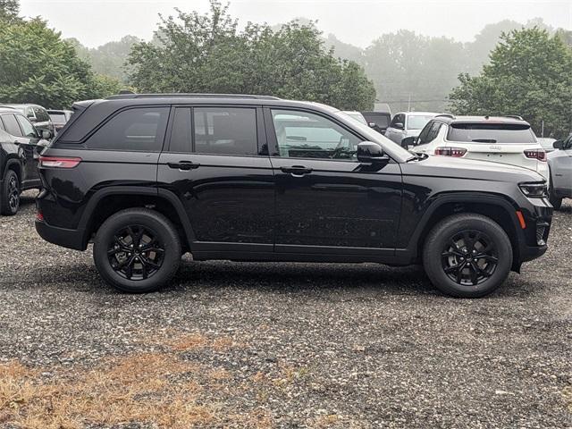 new 2025 Jeep Grand Cherokee car, priced at $42,710