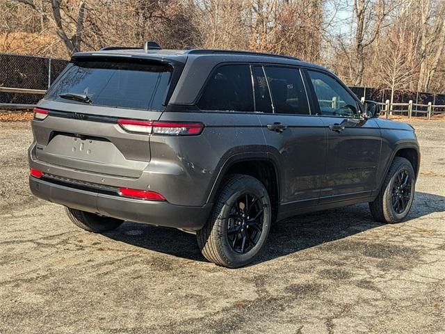 new 2025 Jeep Grand Cherokee car, priced at $44,030