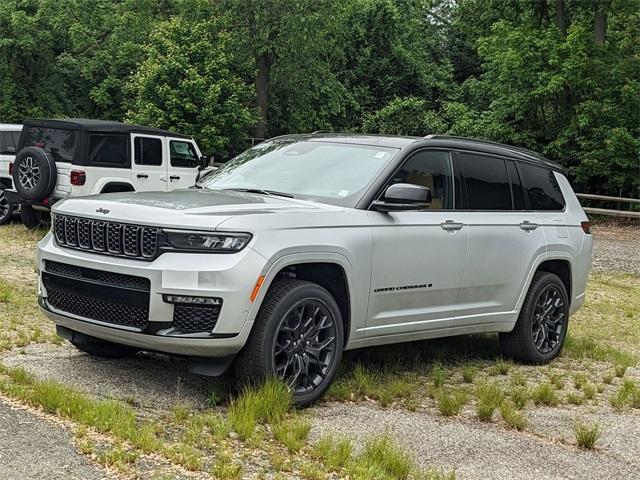 new 2025 Jeep Grand Cherokee L car, priced at $65,056