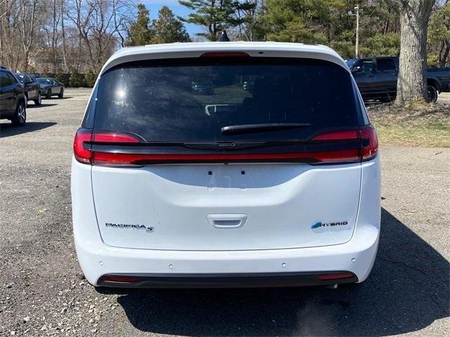 new 2023 Chrysler Pacifica Hybrid car, priced at $47,723