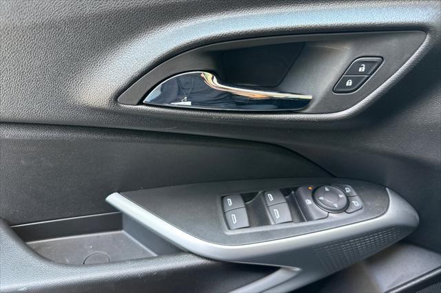 used 2025 Chevrolet Trax car, priced at $24,394