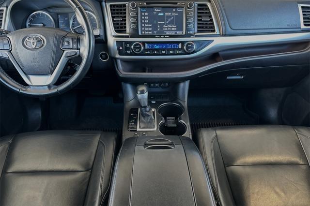 used 2018 Toyota Highlander car, priced at $27,848