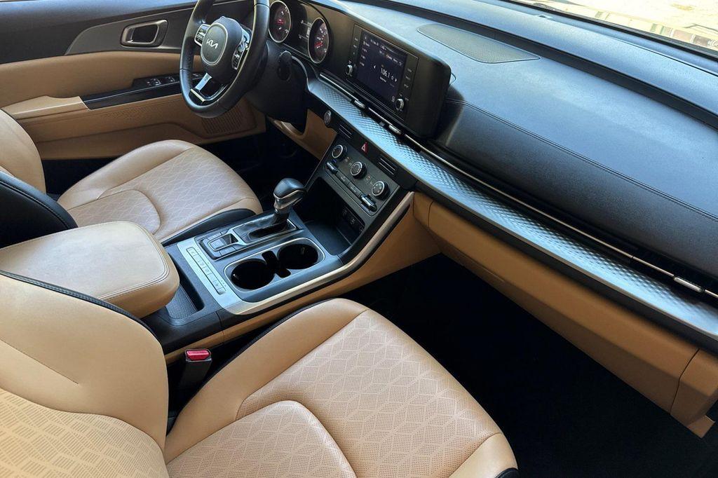 used 2022 Kia Carnival car, priced at $29,804