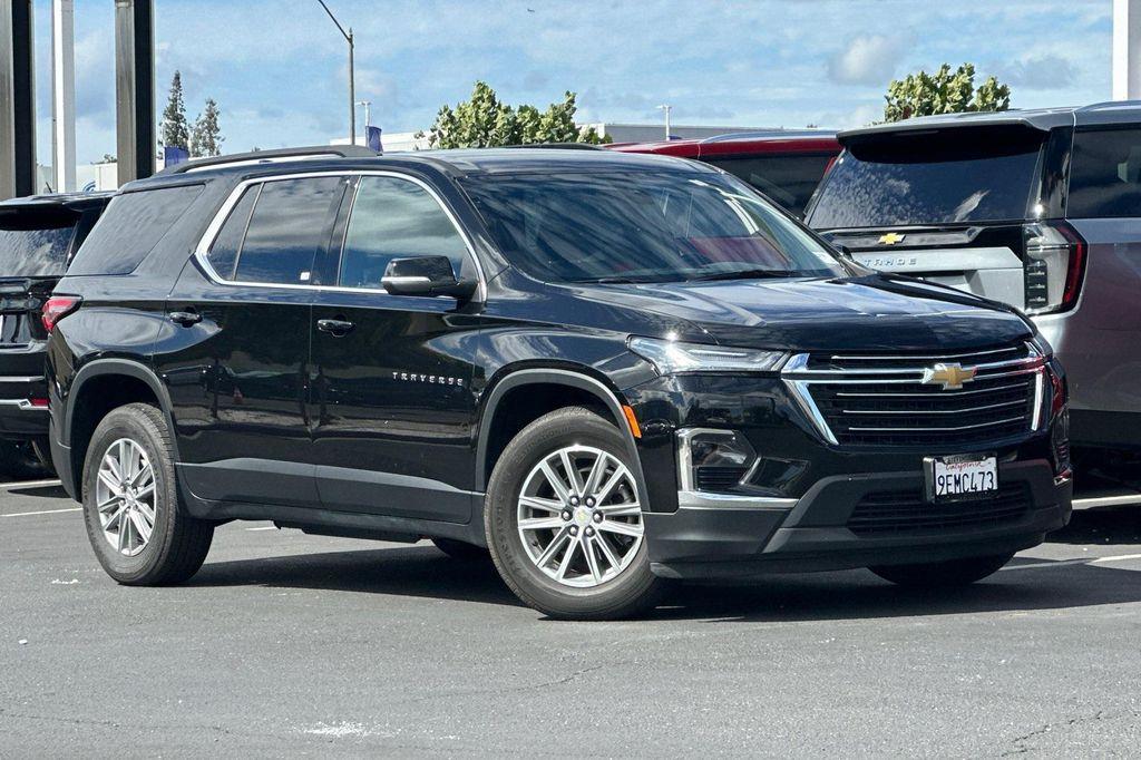 used 2023 Chevrolet Traverse car, priced at $33,971