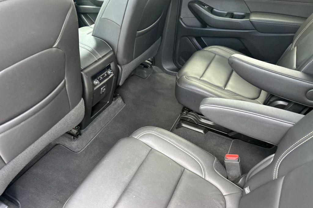 used 2023 Chevrolet Traverse car, priced at $33,971