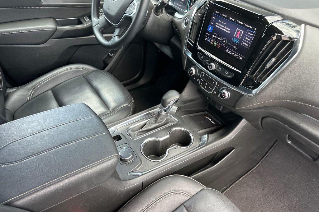 used 2023 Chevrolet Traverse car, priced at $33,971