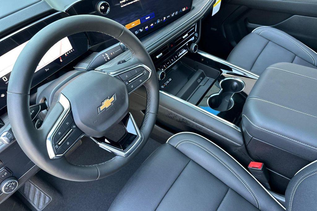 new 2025 Chevrolet Suburban car, priced at $88,335