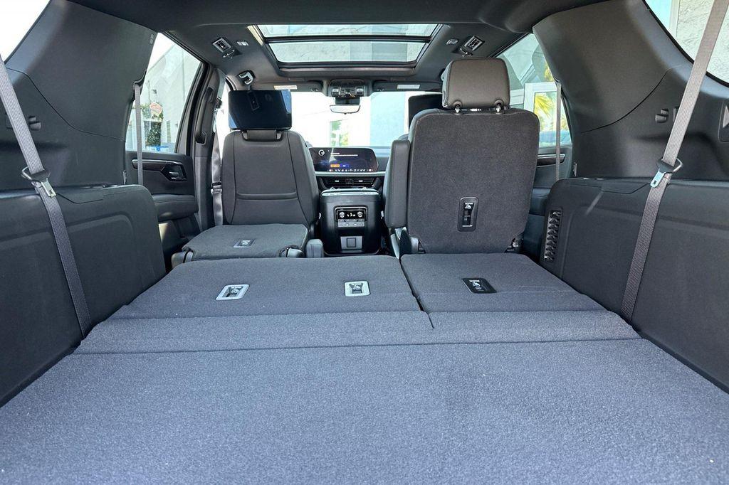 new 2025 Chevrolet Suburban car, priced at $88,335