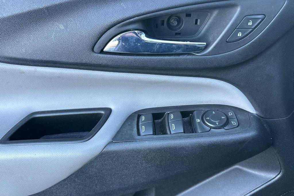 used 2022 Chevrolet Equinox car, priced at $17,951