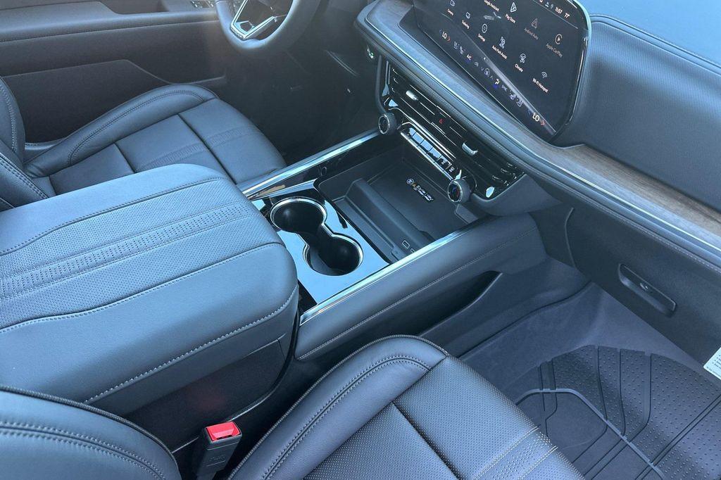 new 2026 Chevrolet Suburban car, priced at $98,005