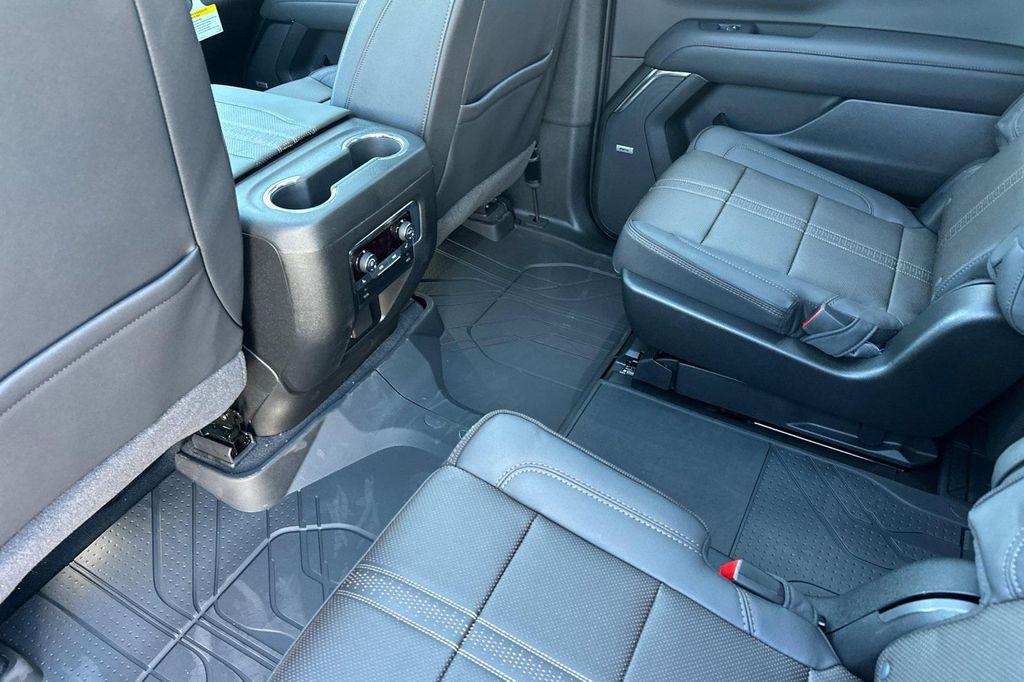 new 2026 Chevrolet Suburban car, priced at $98,005