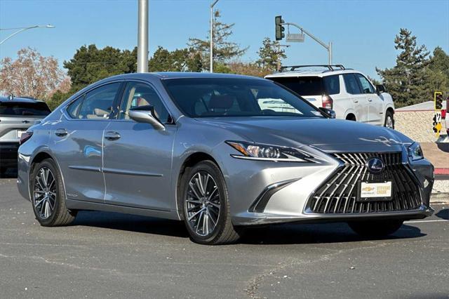 used 2022 Lexus ES 300h car, priced at $34,389