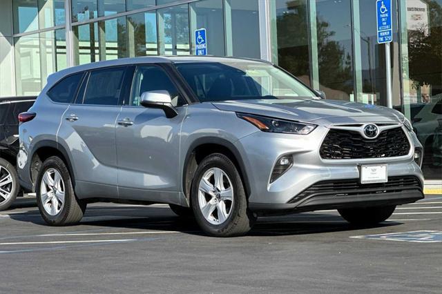 used 2022 Toyota Highlander car, priced at $28,960