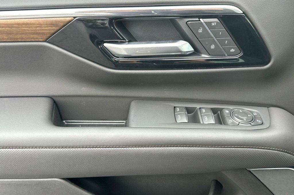 new 2025 Chevrolet Tahoe car, priced at $88,655