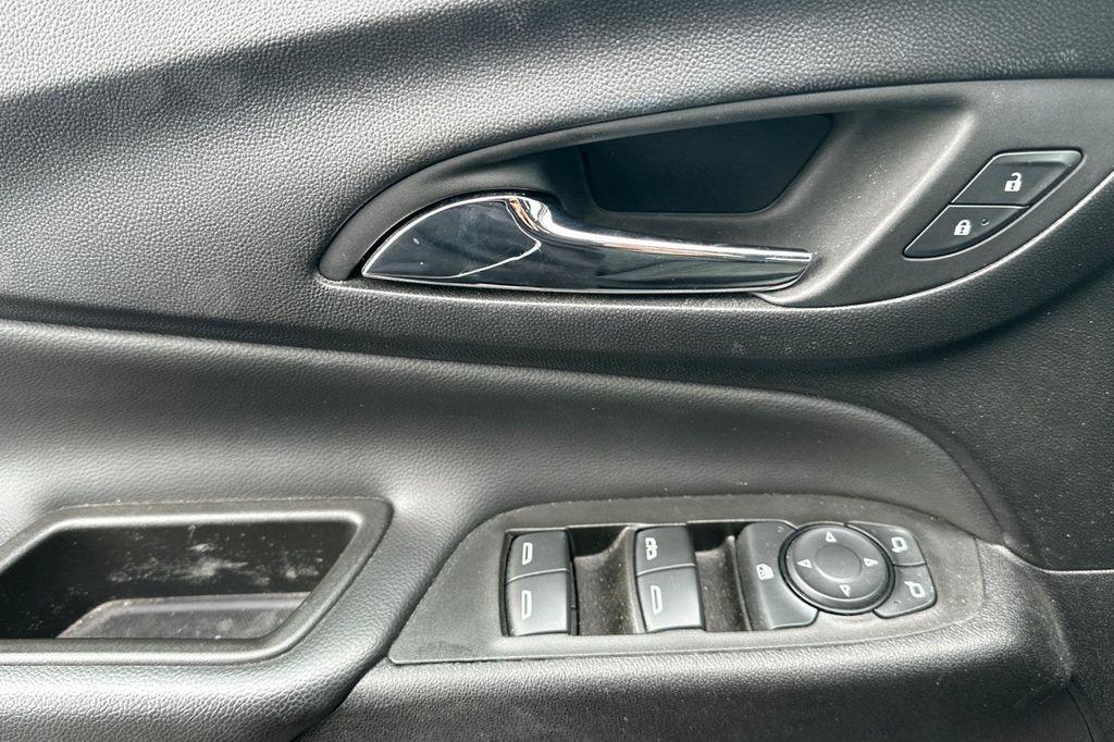 used 2024 Chevrolet Equinox car, priced at $21,999