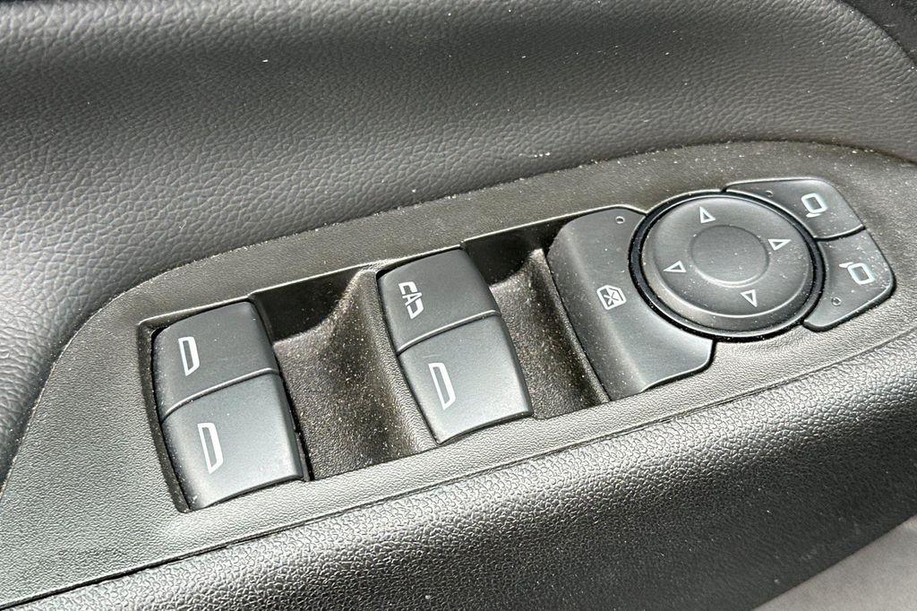 used 2024 Chevrolet Equinox car, priced at $21,999