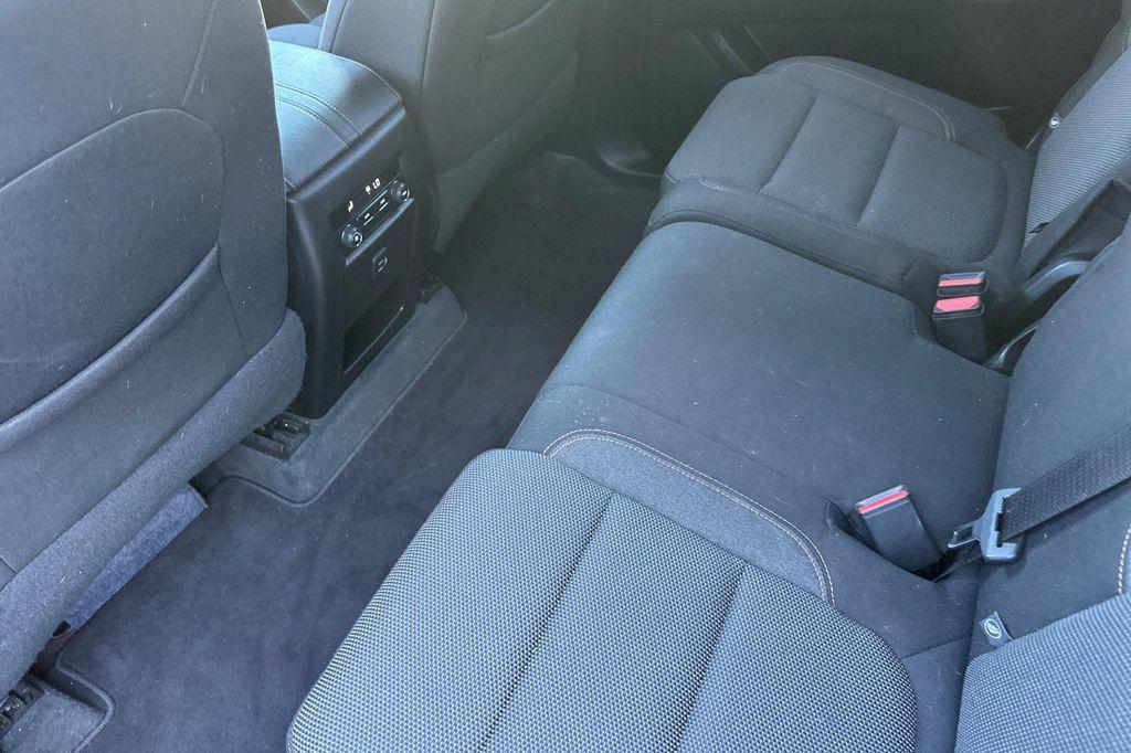 used 2020 Chevrolet Traverse car, priced at $18,129