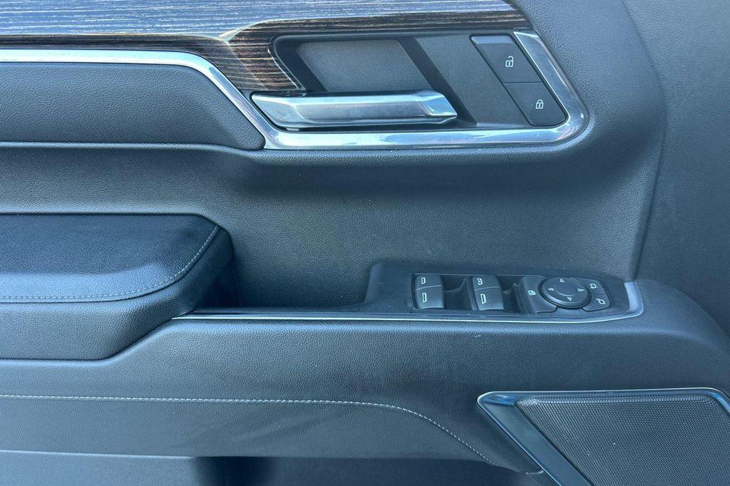 used 2022 GMC Sierra 1500 car, priced at $35,999